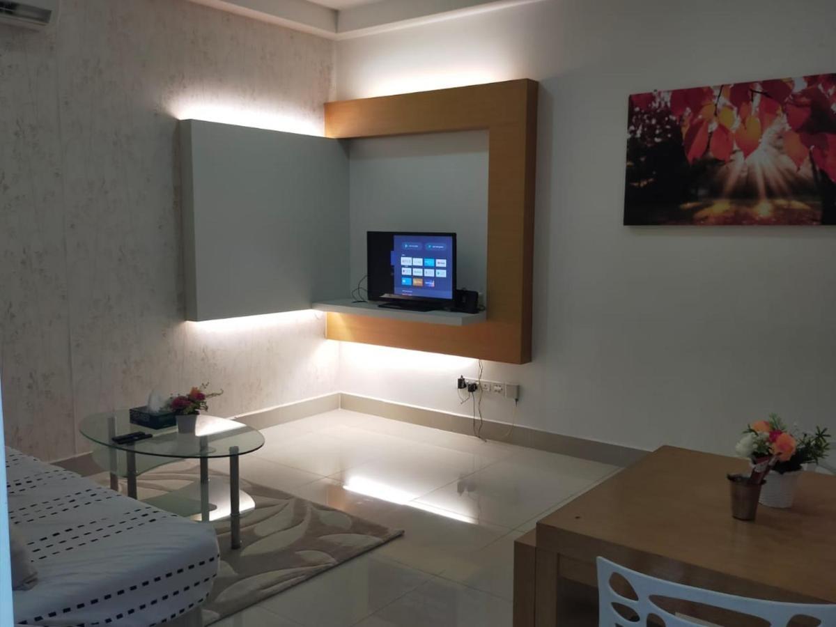 Shaftsbury Wifi, Netflix, Free Parking