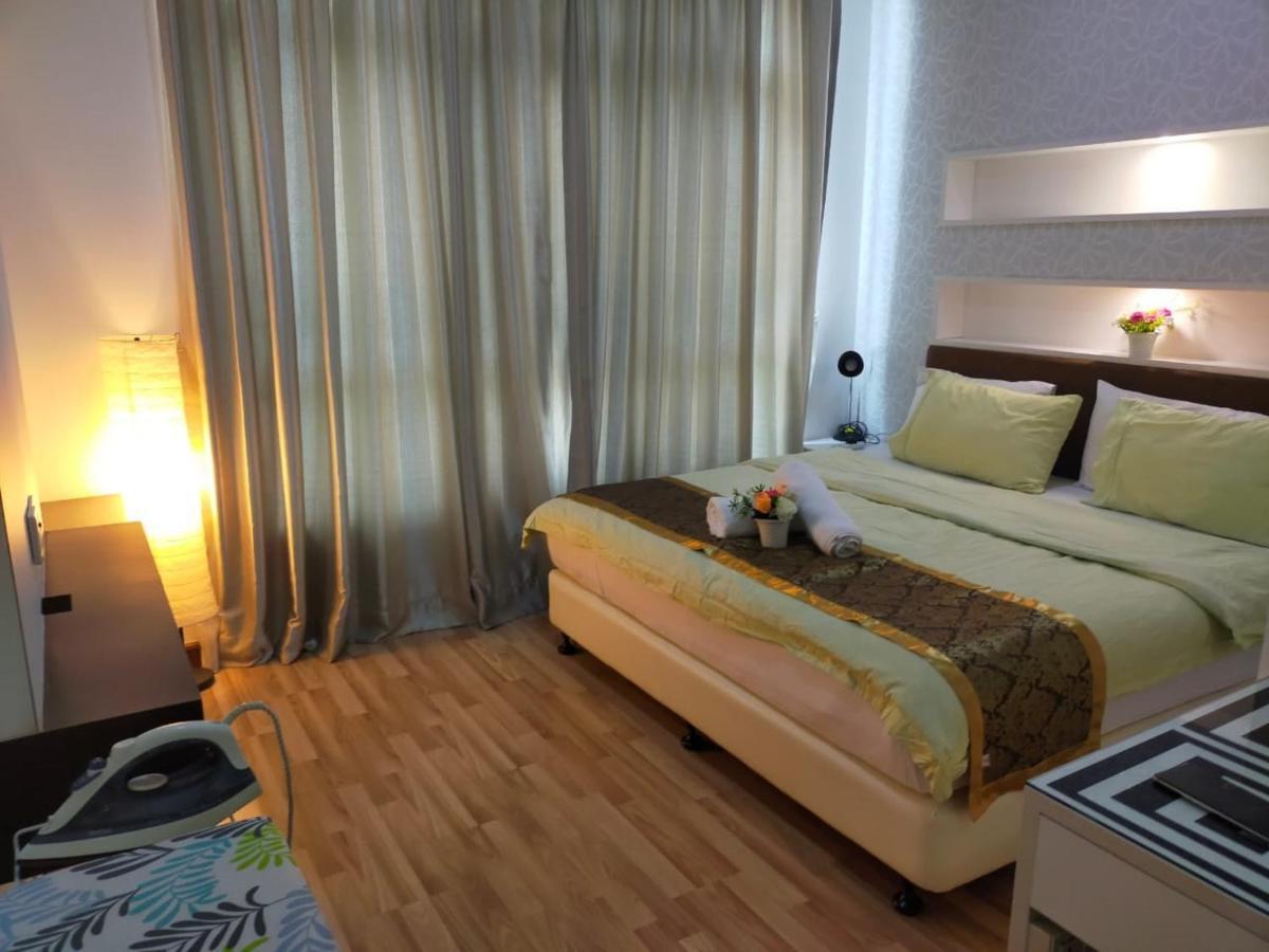 Shaftsbury Wifi, Netflix, Free Parking Cyberjaya