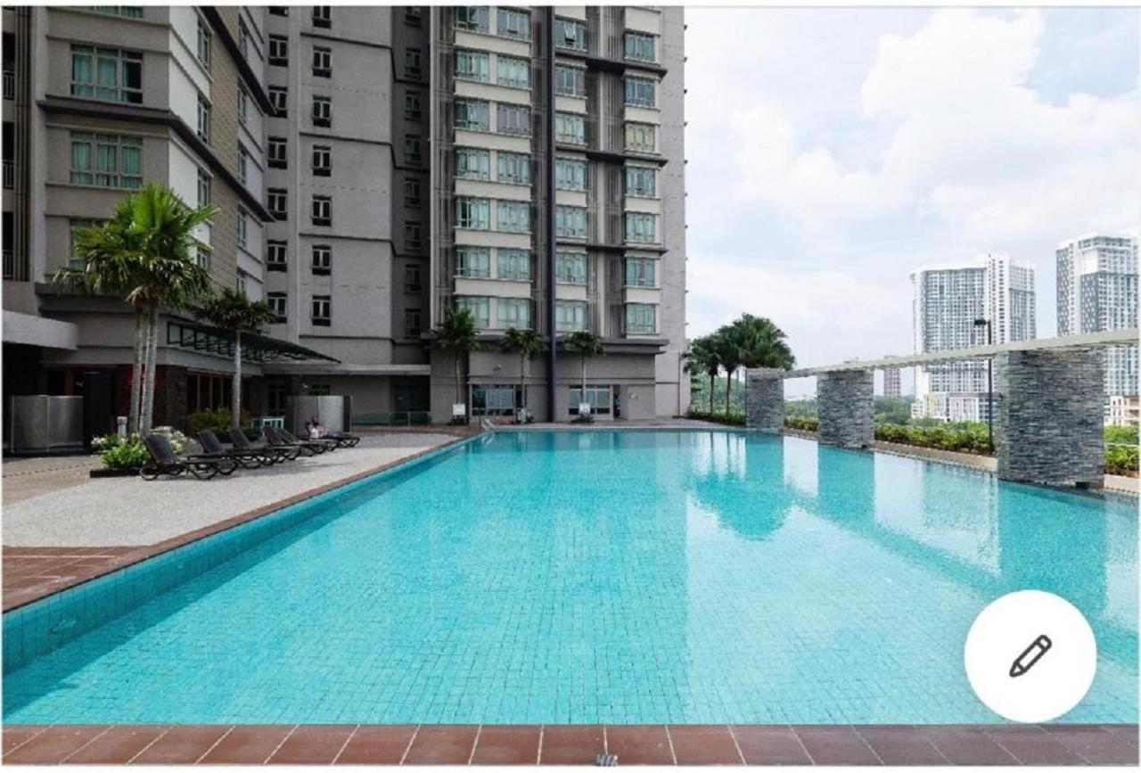 Shaftsbury Wifi, Netflix, Free Parking * Cyberjaya